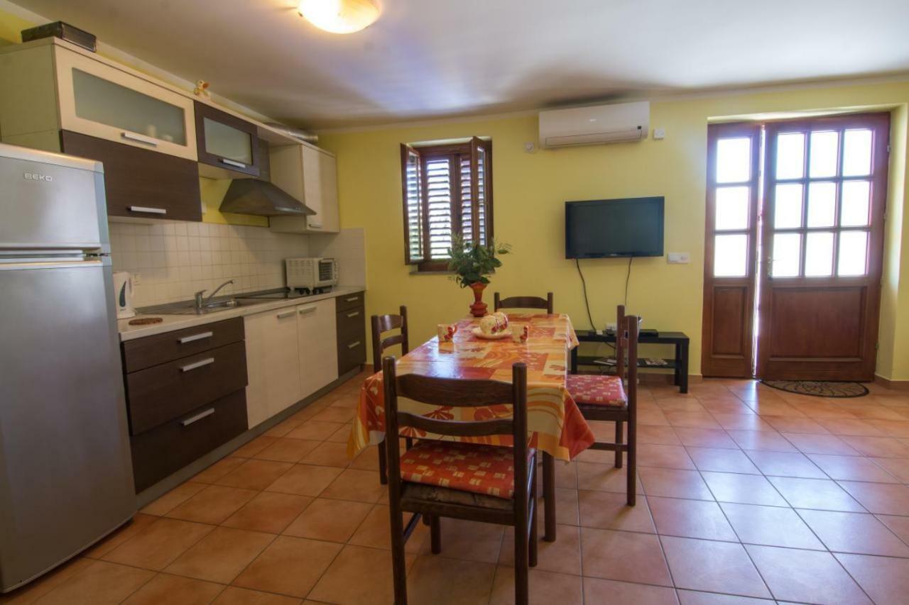 Apartments Villa Forida Mali Lošinj Екстериор снимка