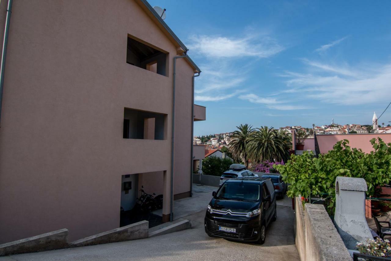 Apartments Villa Forida Mali Lošinj Екстериор снимка